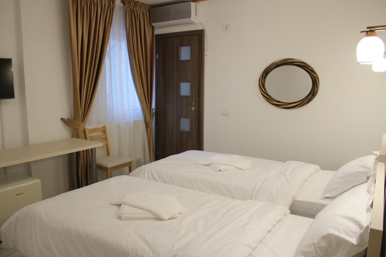 Hotel Marina Srl Bucarest Exterior foto