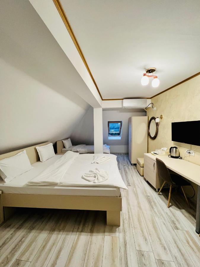 Hotel Marina Srl Bucarest Exterior foto